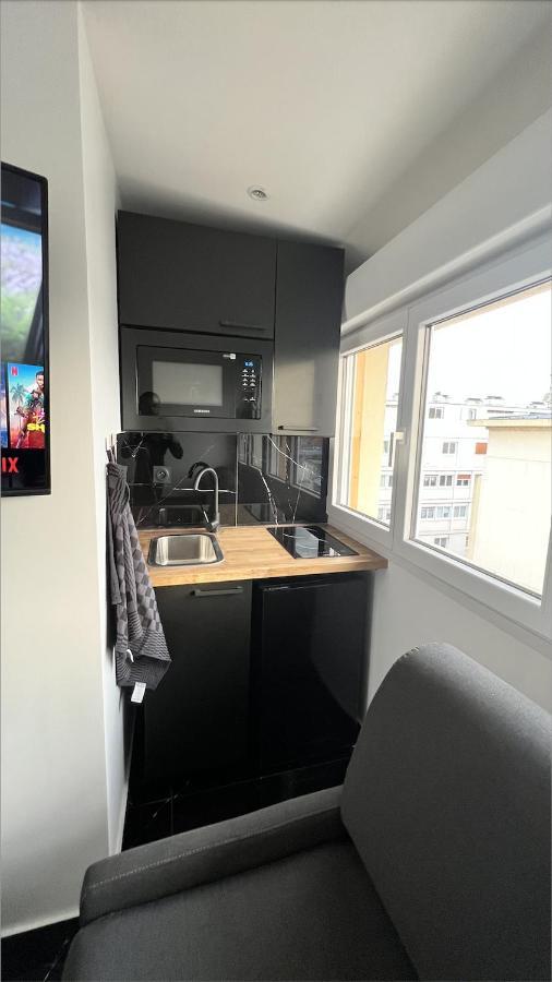 Appartement F2 Meuble - Tout Equipe - Tv Netflix - 4 Personnes Lisieux Exterior photo